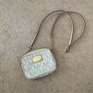 Michael Kor’s crossbody bag
